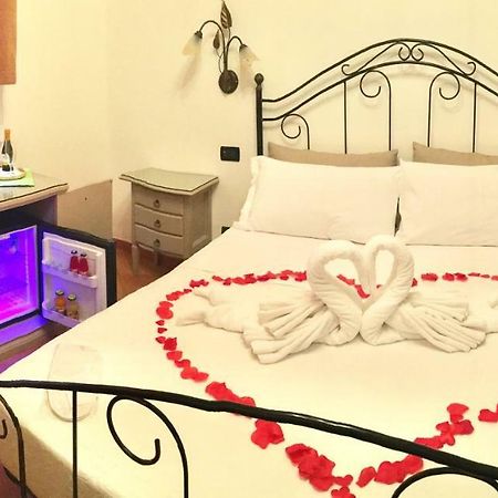 Il Cortile Hotel ซานวิโต โลคาโป ภายนอก รูปภาพ