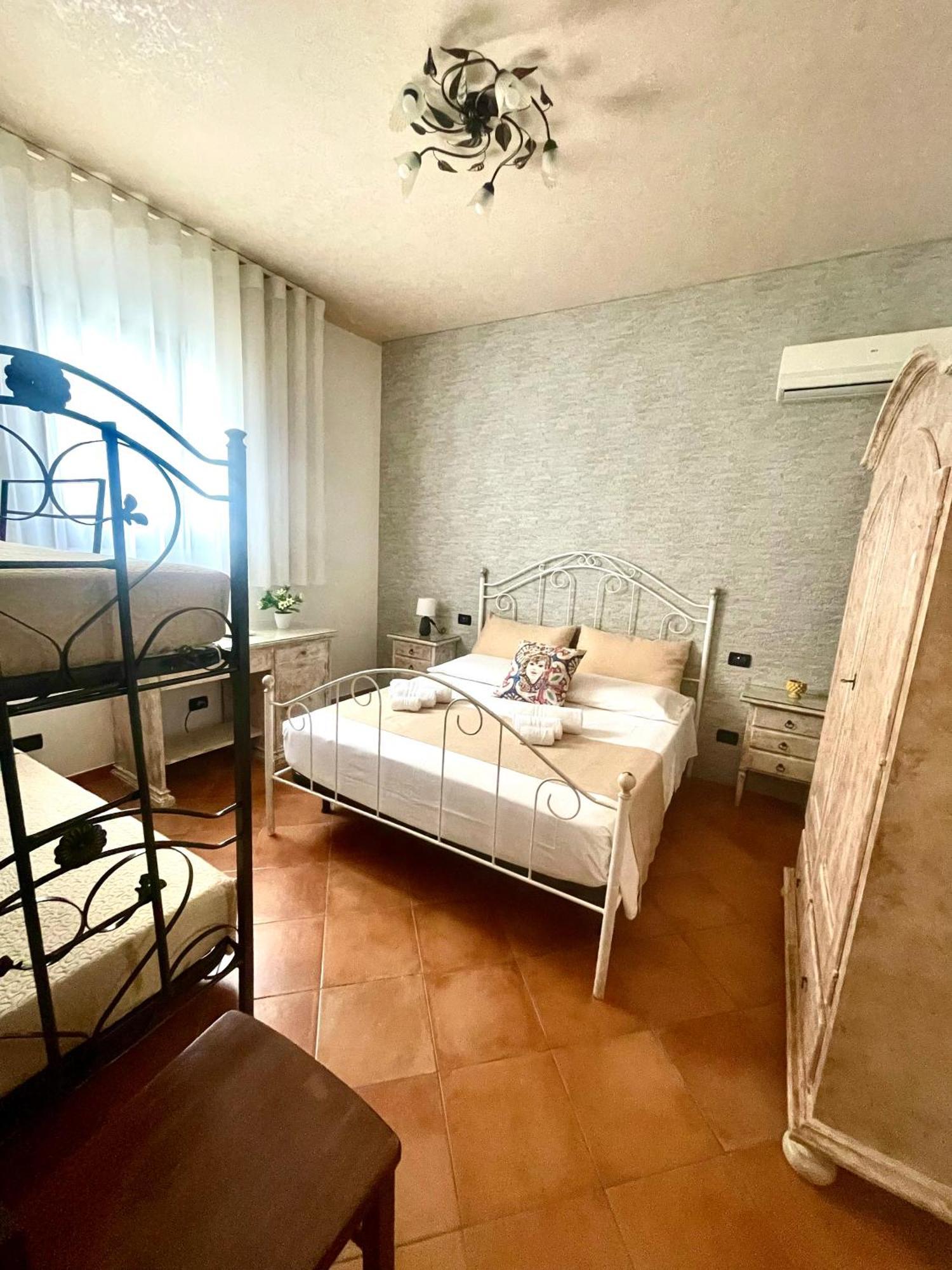 Il Cortile Hotel ซานวิโต โลคาโป ภายนอก รูปภาพ